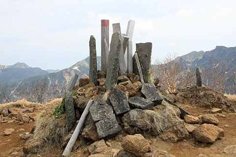 阿弥陀岳