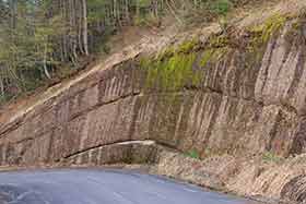 奥裾花渓谷の岩壁