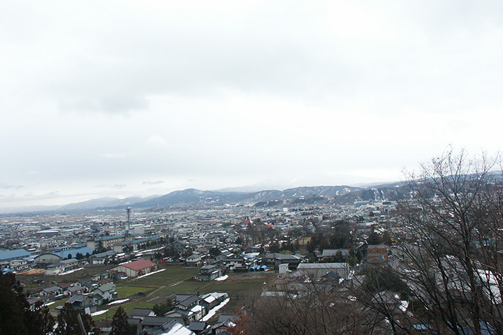 積雪期の東山からの眺め