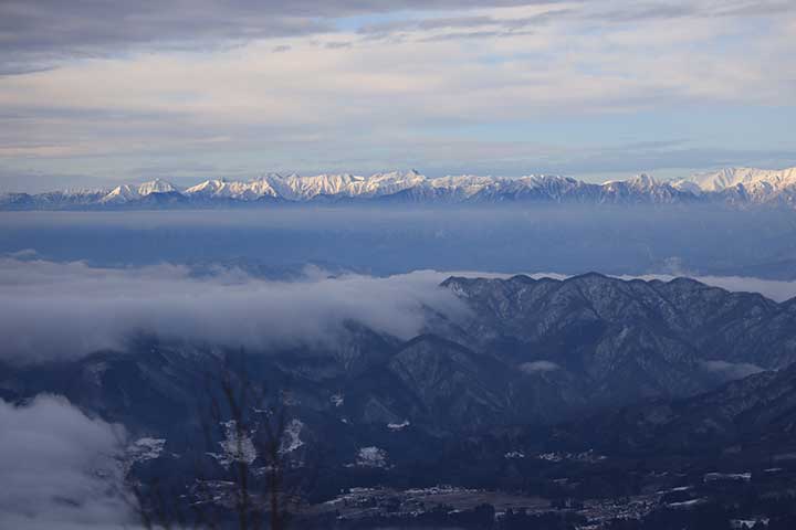 北アルプスを一望