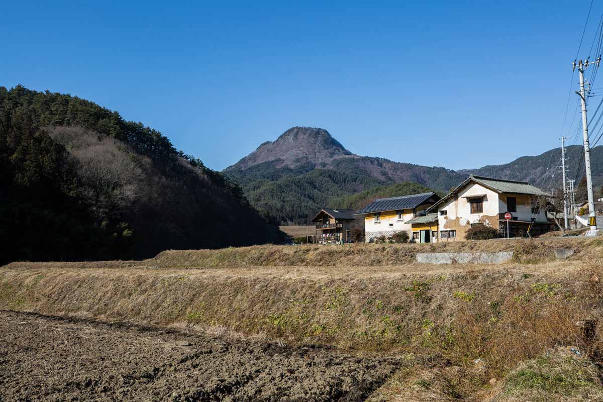 子檀嶺岳