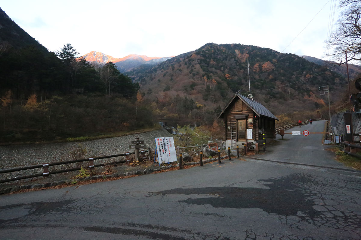 広河原からの登山道