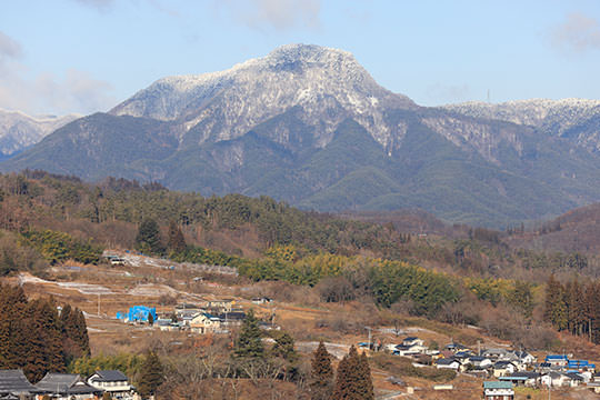 子檀嶺岳