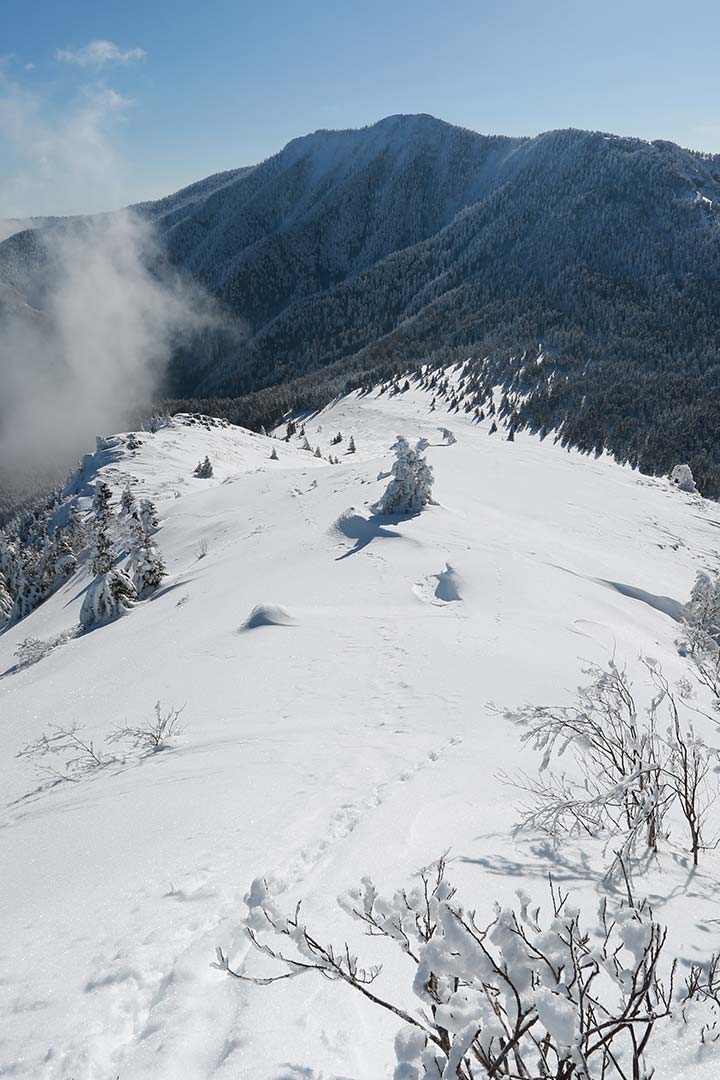 冬の四阿山　根子岳縦走 （2月）｜積雪期の四阿山へ根子岳経由で登る