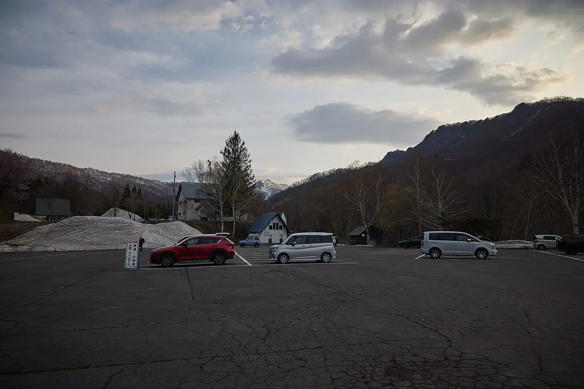 堂津岳登山 奥裾花自然園の駐車場に到着