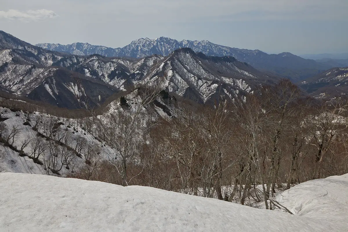 堂津岳登山 戸隠連峰はだいぶ後ろになった