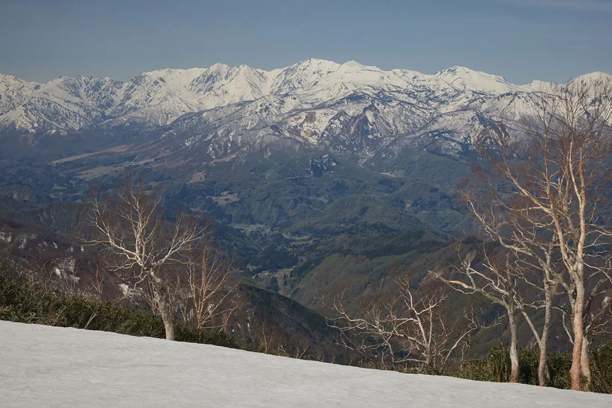 堂津岳登山 白馬三山が見える
