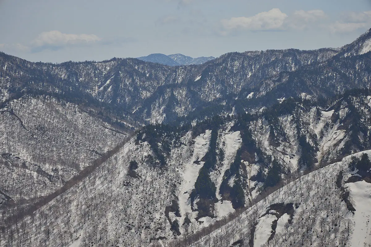 堂津岳登山 黒姫山の山頂だけがチラッと見えた