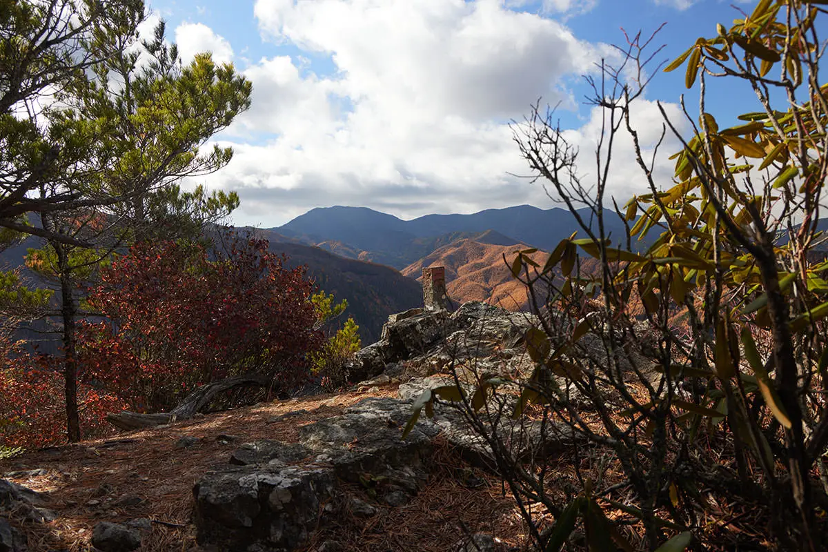 五郎山登山 マキヨセの頭に出た
