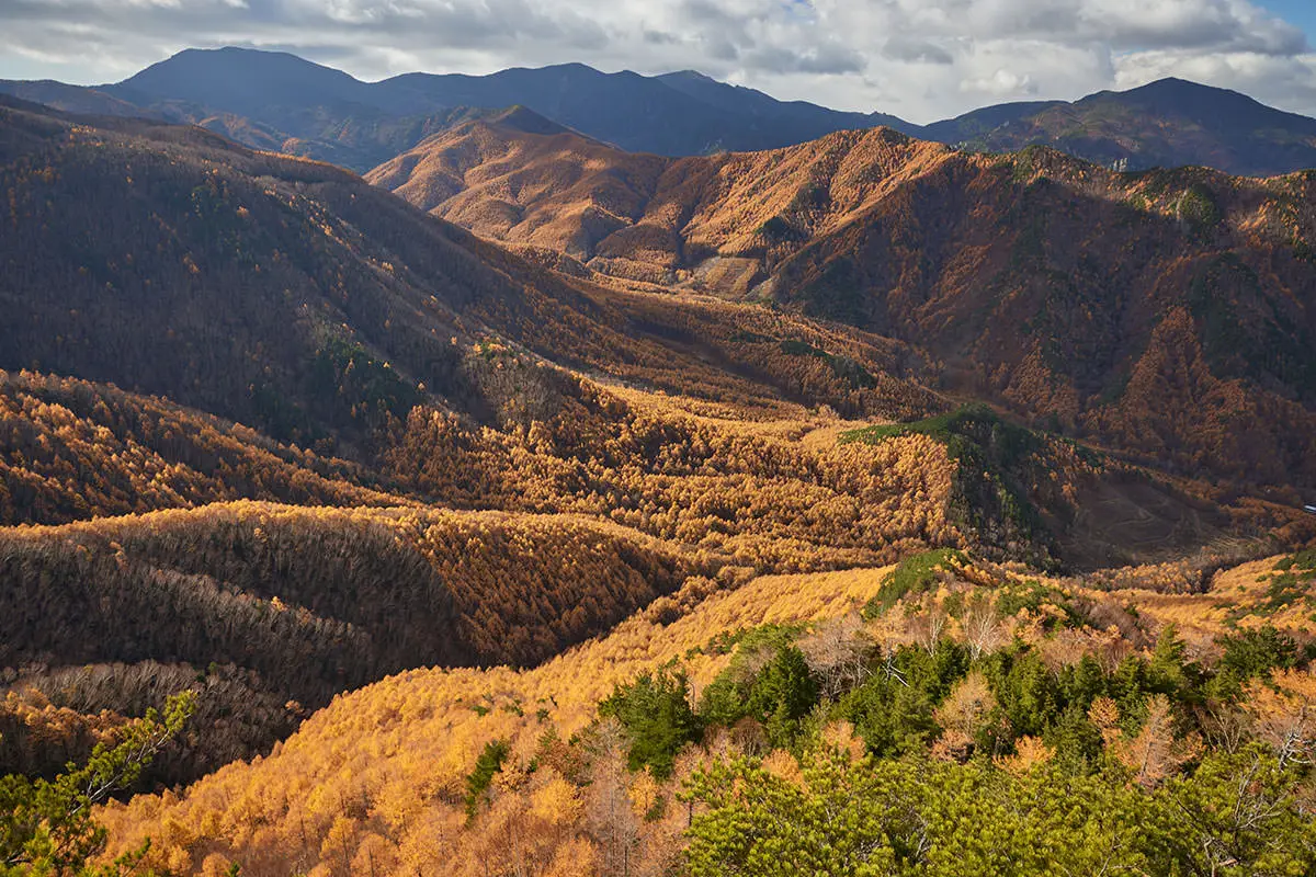 五郎山登山 金峰山や瑞牆山の方向