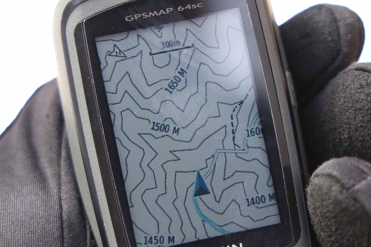 鉢伏山登山 もしかして道路を歩いていることになってる???