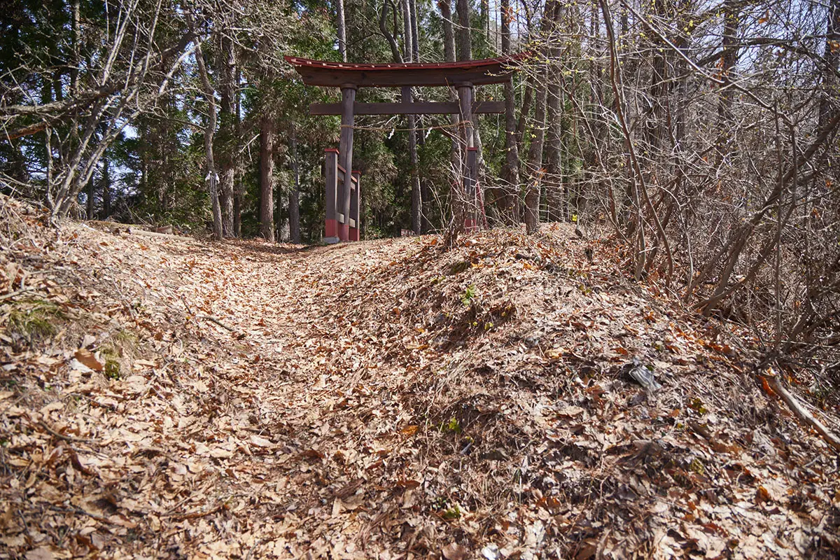 箱山登山 里宮址の鳥居