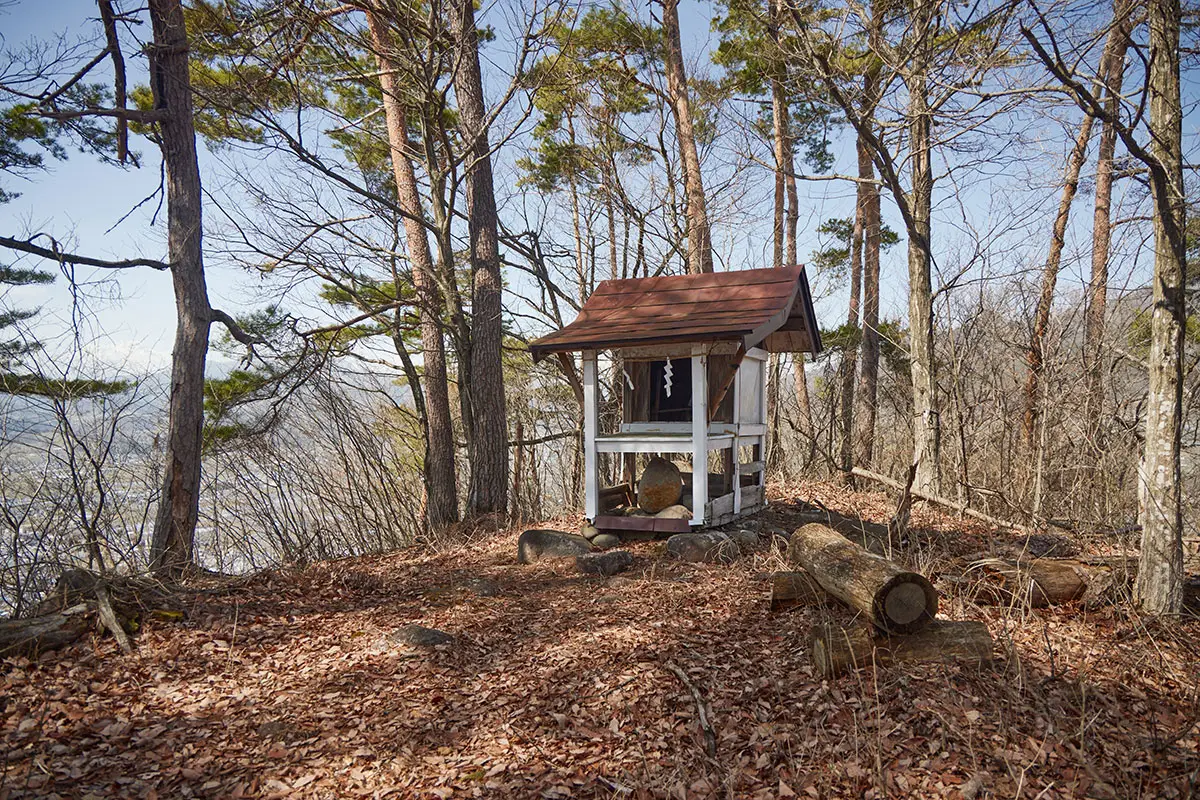 箱山登山 浅間社の社殿