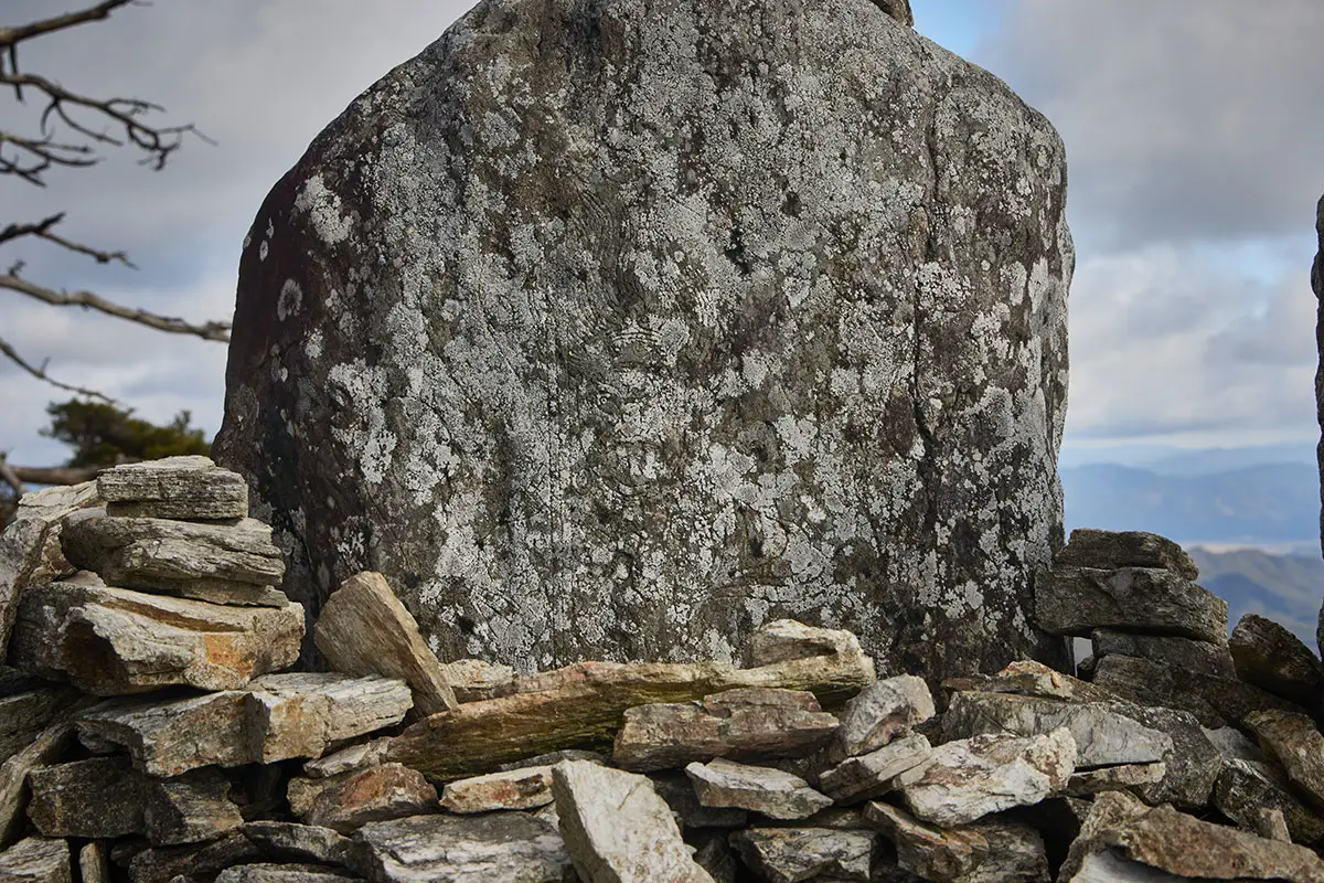 半国山登山 これは蔵王権現とか？