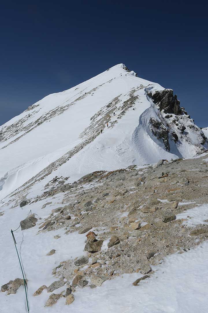 唐松岳登山　積雪期 （3月）｜雪の北アルプス。強風の稜線から眺める景色は最高でした。