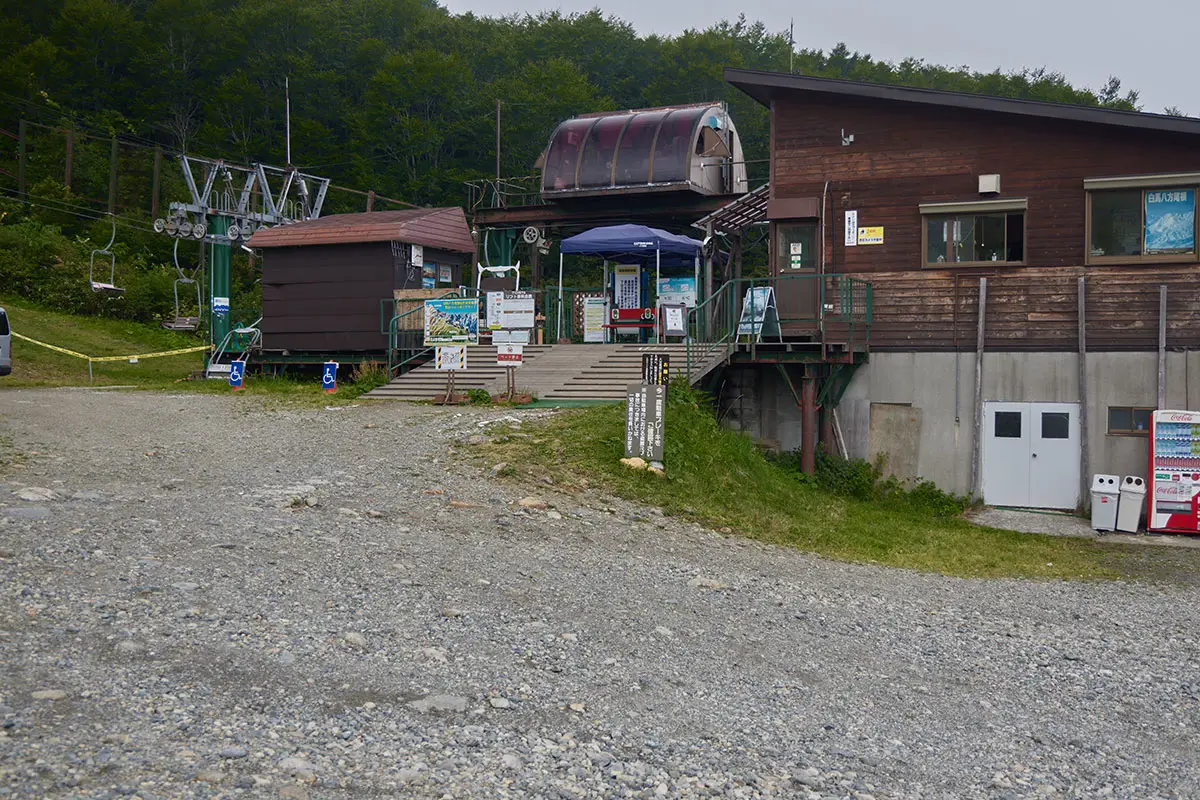 唐松岳登山 リフトに乗って黒菱平へ行く