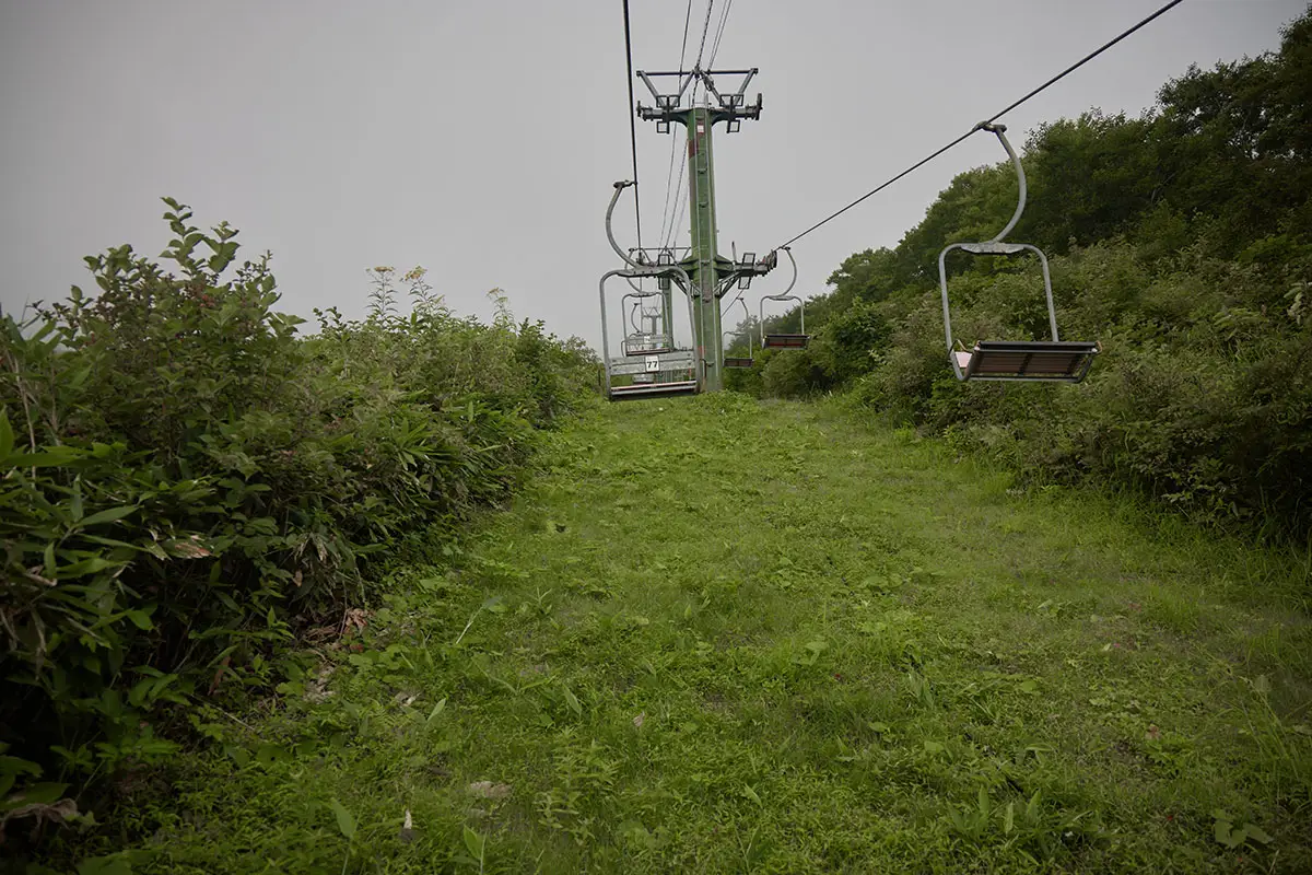 唐松岳登山 夏のリフトは低め