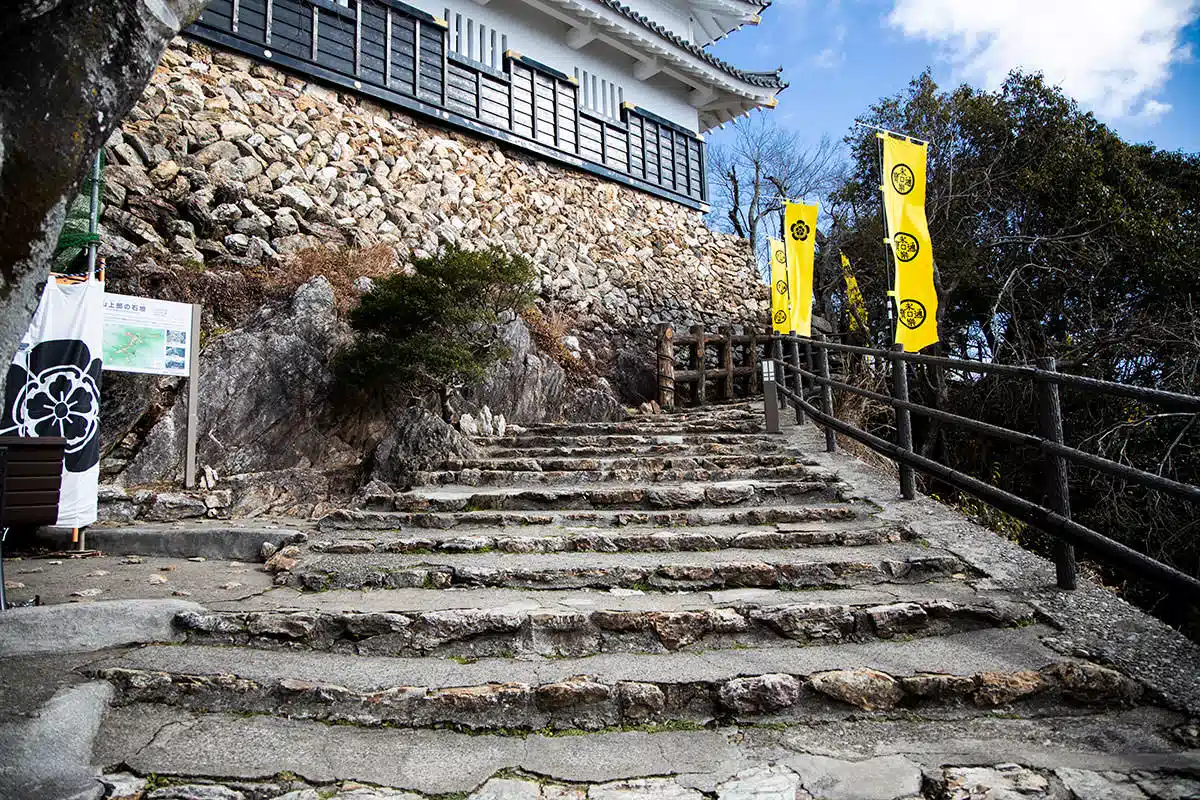 【金華山登山】金華山-山頂へ階段を登る