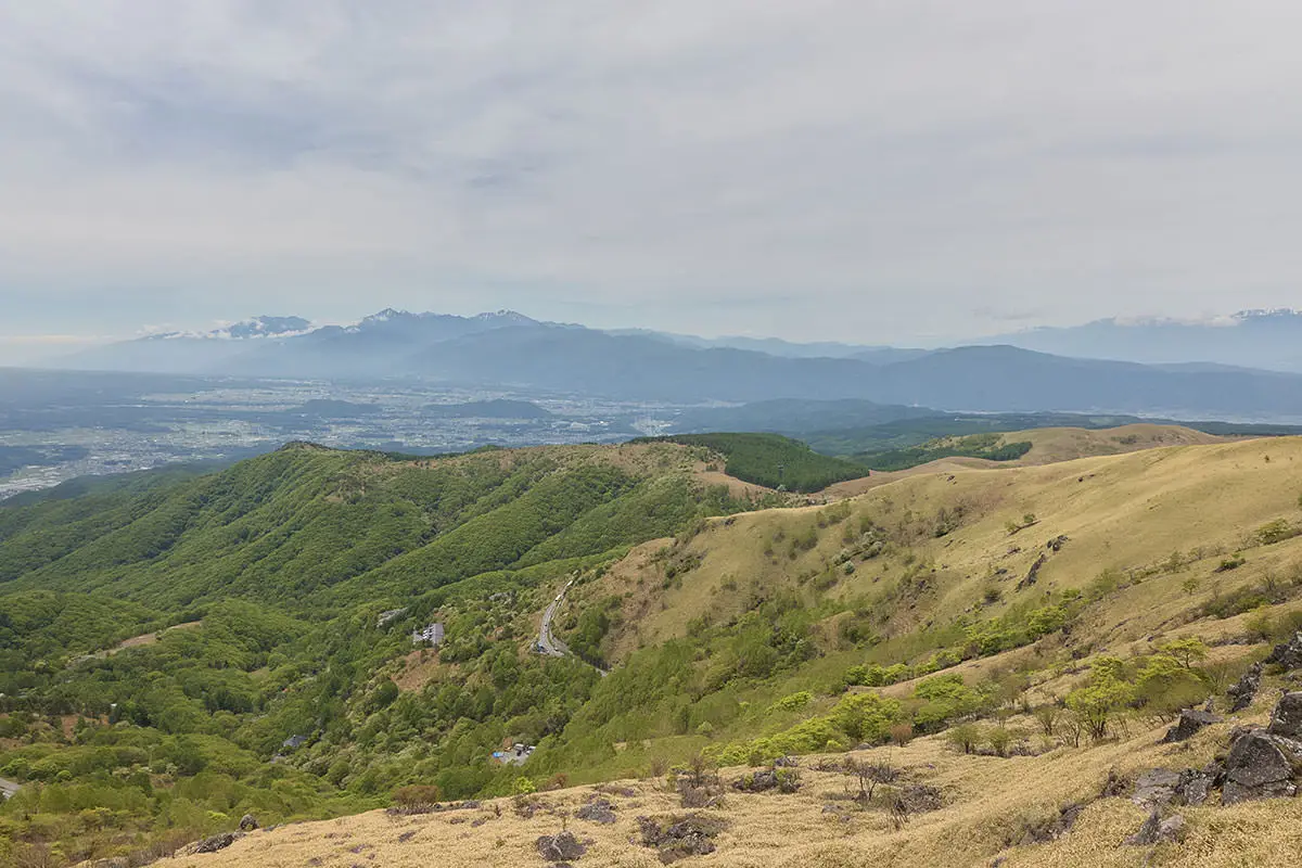 霧ヶ峰登山 霧ヶ峰-遠くに南アルプス