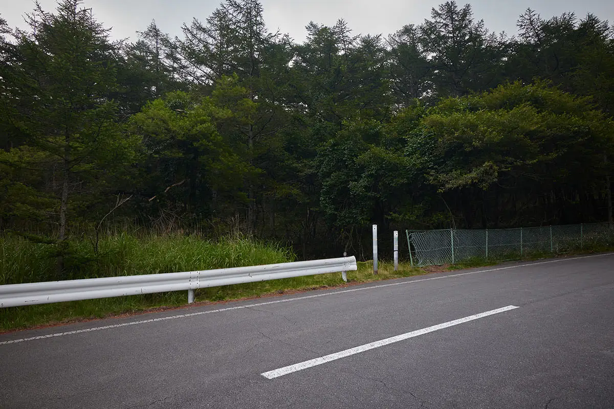 霧ヶ峰登山 霧ヶ峰-ガードレールの切れ目から入っていく