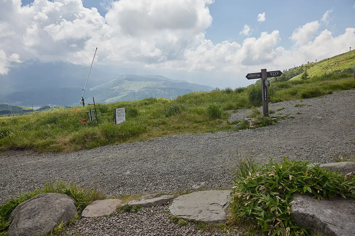 霧ヶ峰登山 霧ヶ峰-ゲレンデから山頂方向へ