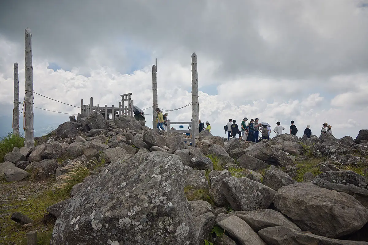 霧ヶ峰登山 霧ヶ峰-車山神社も人がいっぱい