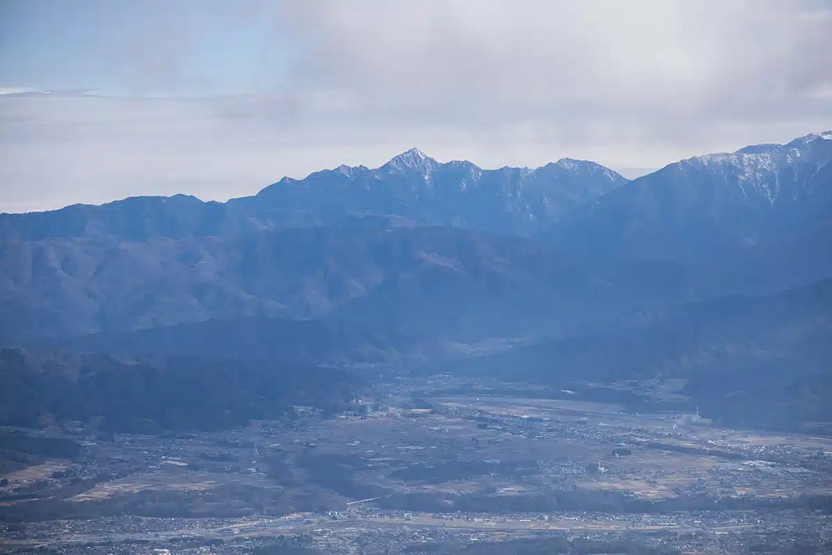 経ヶ岳登山 経ヶ岳-8合目から見る甲斐駒ヶ岳