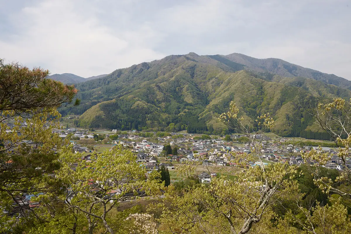 蓑堂山登山 妙徳山が見える