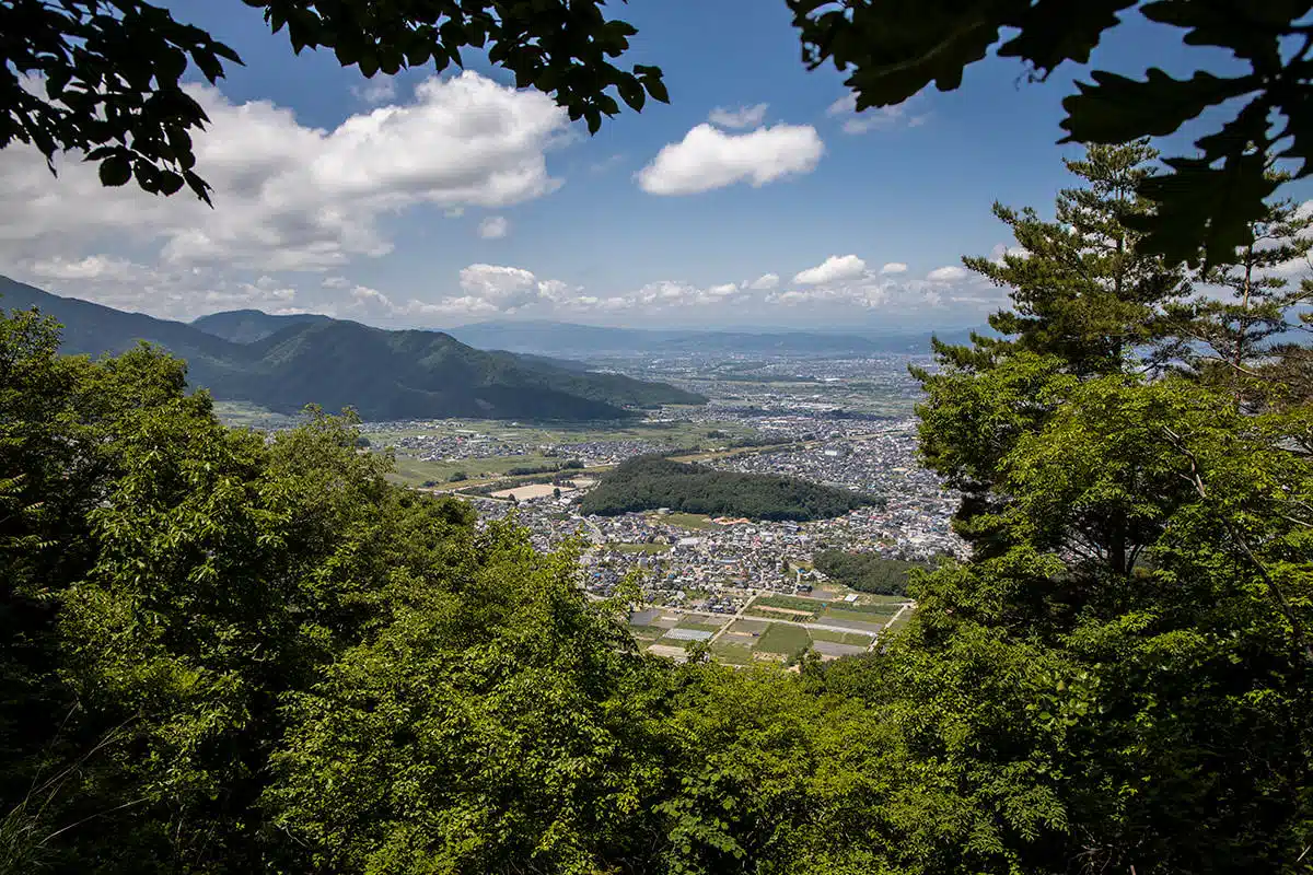 明覚山登山 明覚山-大谷山を過ぎたところの眺めが良い場所