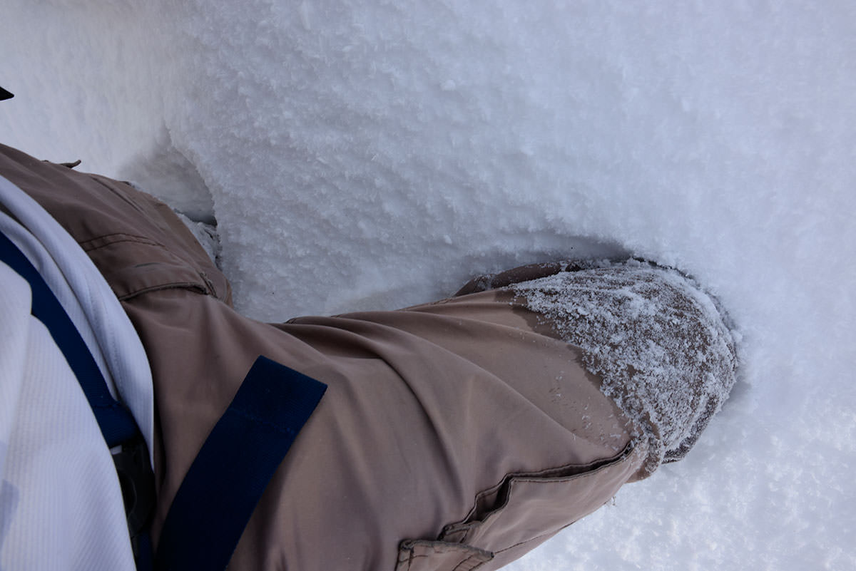 妙徳山登山 雪が深い