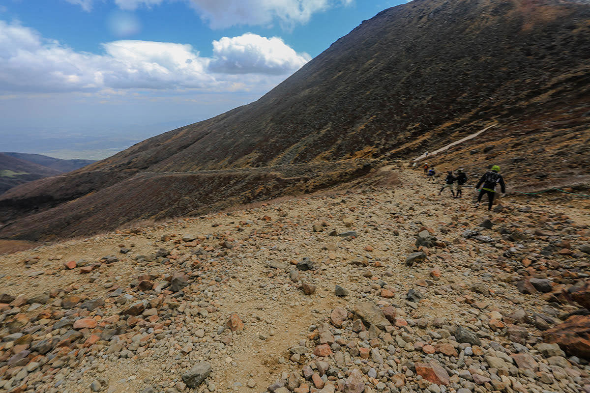 【那須岳】登山百景-風が強くて手元はブレブレ