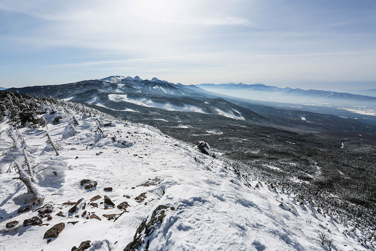 縞枯山 冬季登山 1月 北八ヶ岳の展望台から南八ヶ岳を眺める 登山百景