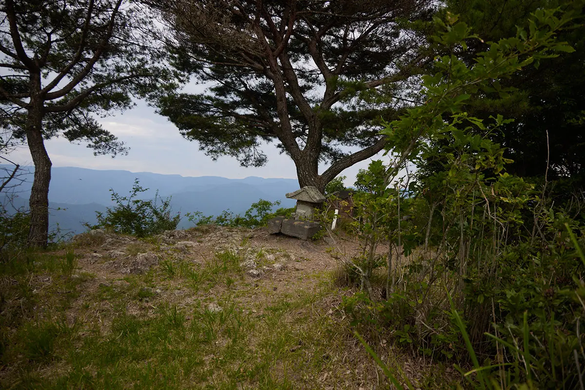 独鈷山登山 独鈷山の山頂に着いた