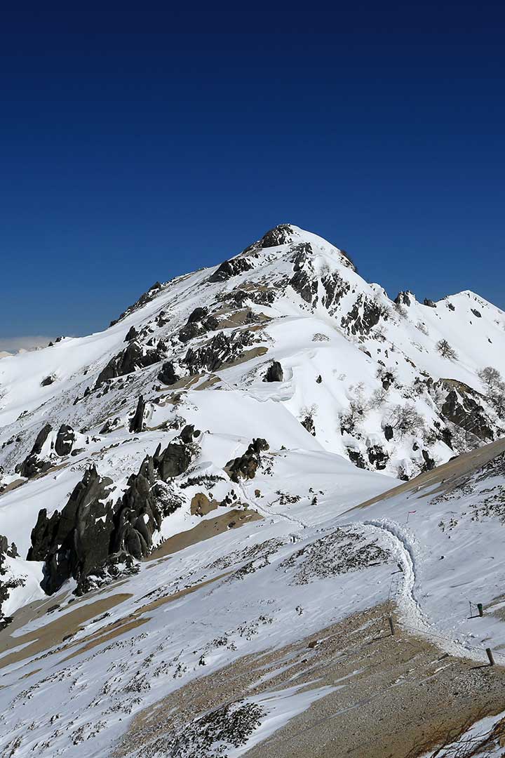 燕岳 登山（合戦尾根） （4月）｜ゴールデンウィーク直前に登る雪の合戦尾根